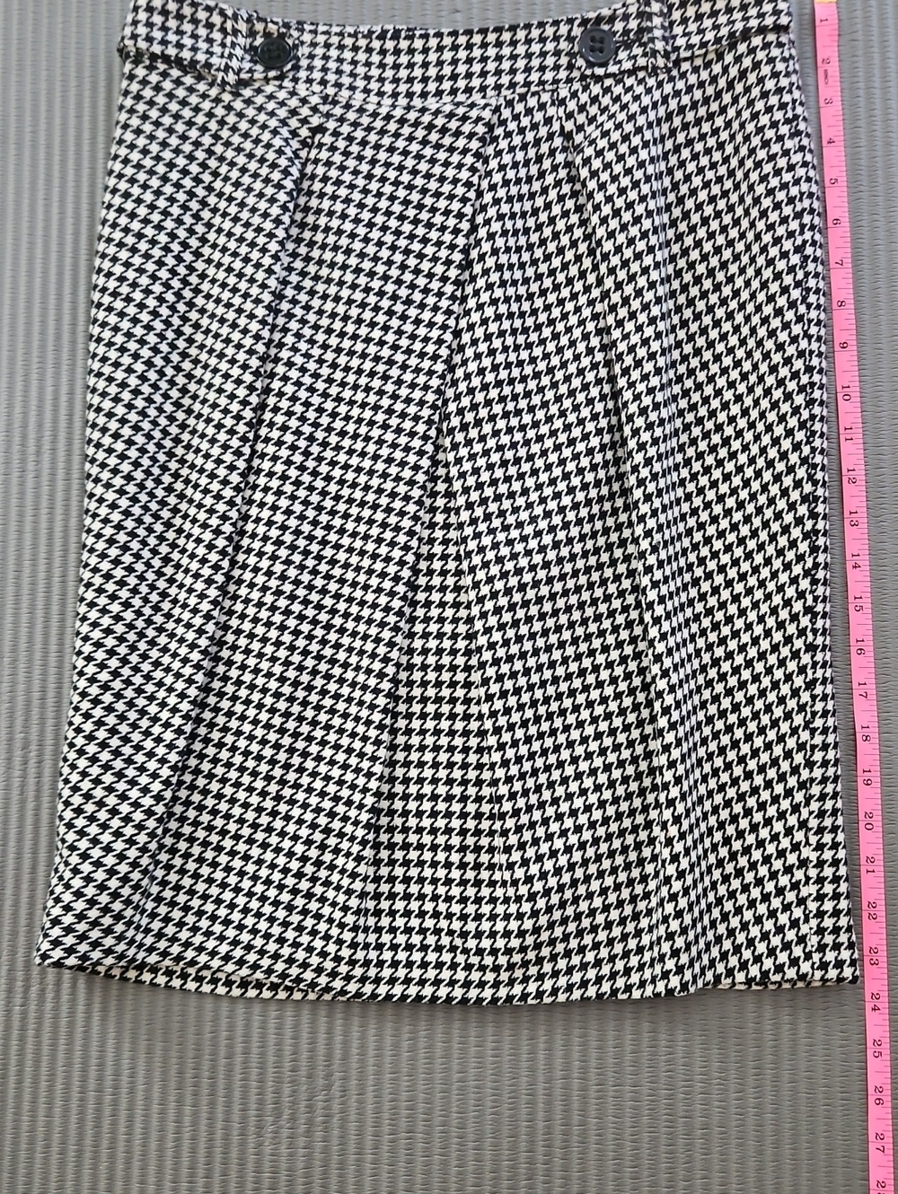 Houndstooth Pencil Skirt in Black & White